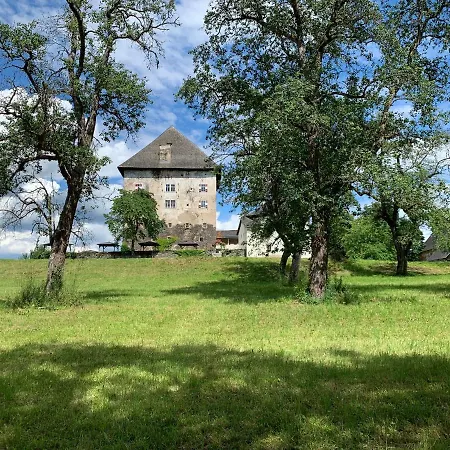 Otel Schloss Gaestehaus 4*