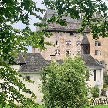 Schloss Gaestehaus Moosburg