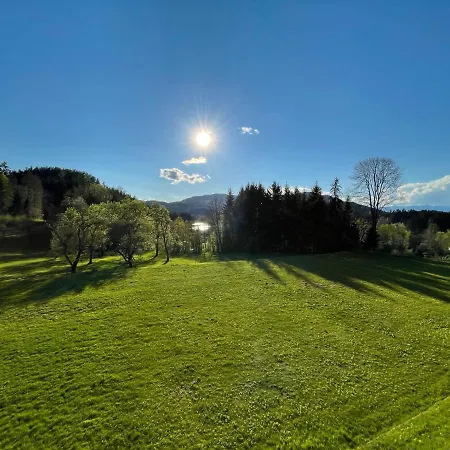 Schloss Gaestehaus فندق 4*