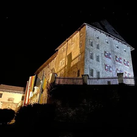 فندق Schloss Gaestehaus 4*