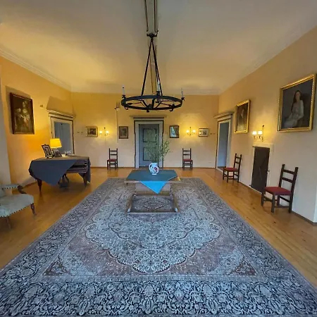 Schloss Gaestehaus فندق موسبرغ