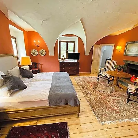 Otel Schloss Gaestehaus 4*