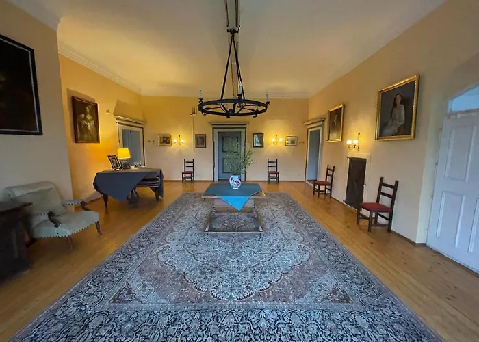 Schloss Gaestehaus Otel Moosburg