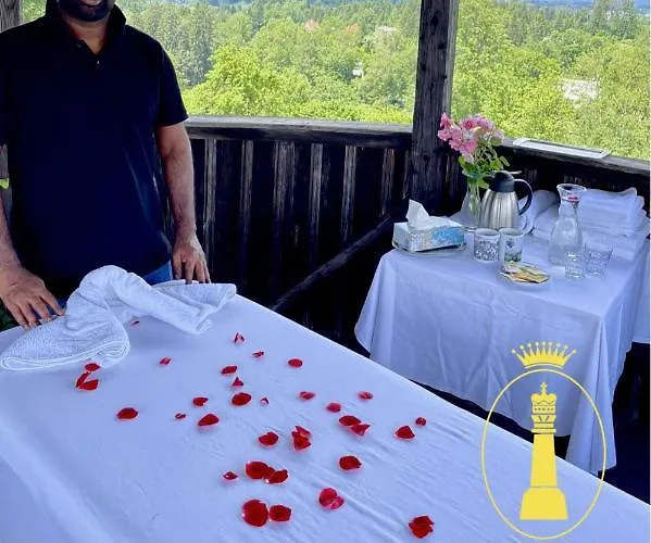 Schloss Gaestehaus Hotel Moosburg