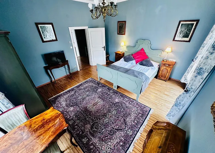 Schloss Gaestehaus 4*