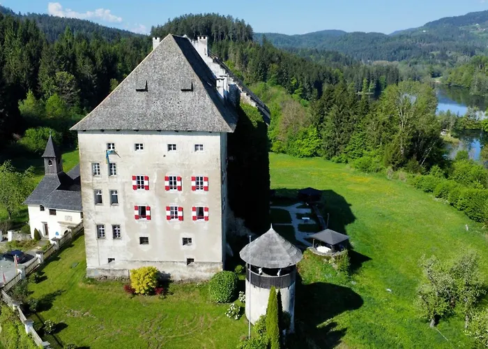 Hotel Schloss Gaestehaus 4*