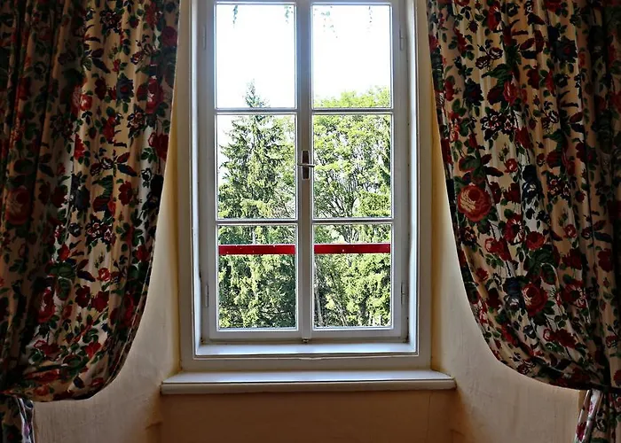 Schloss Gaestehaus Hotell Moosburg